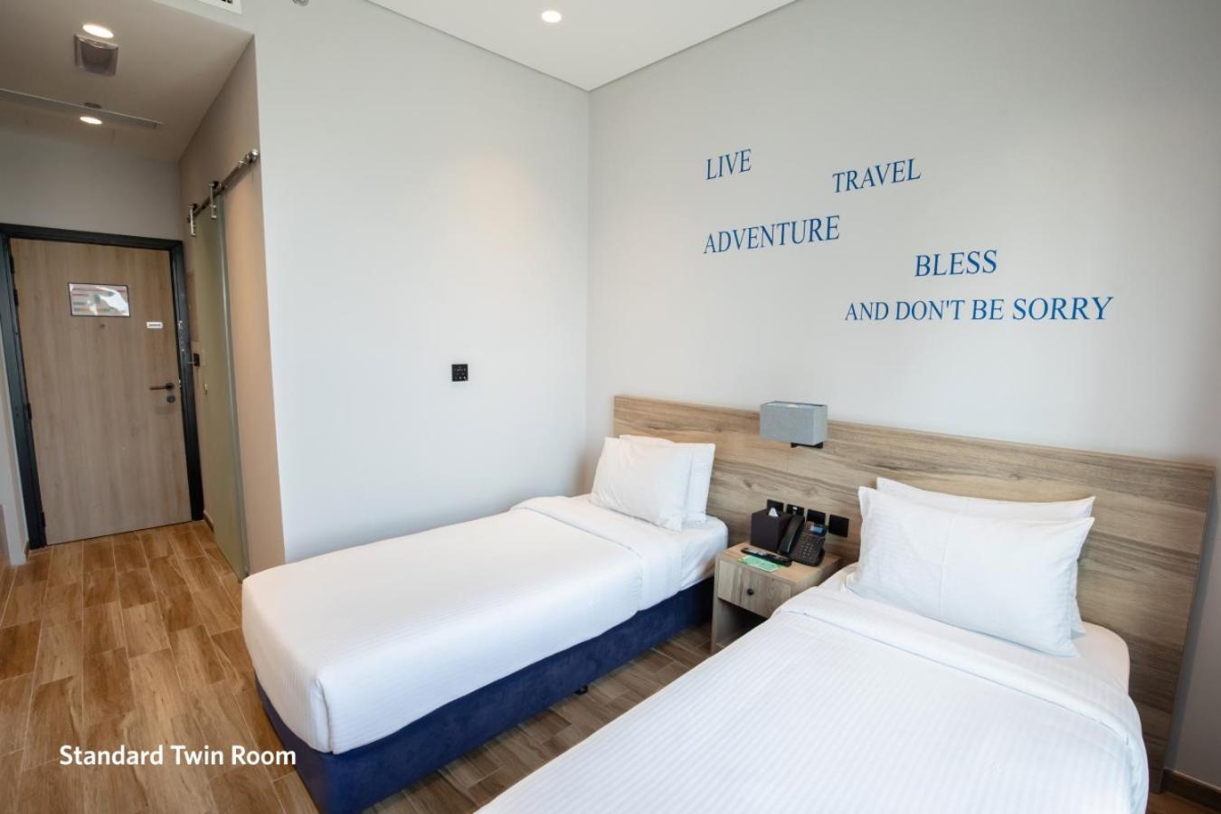 Kingsgate Canal Hotel By Millennium Dubai Phòng bức ảnh